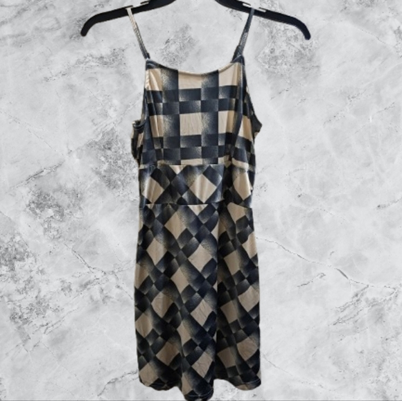 NWT Chic Black and Cream Checkered Mini Dress - Picture 1 of 3